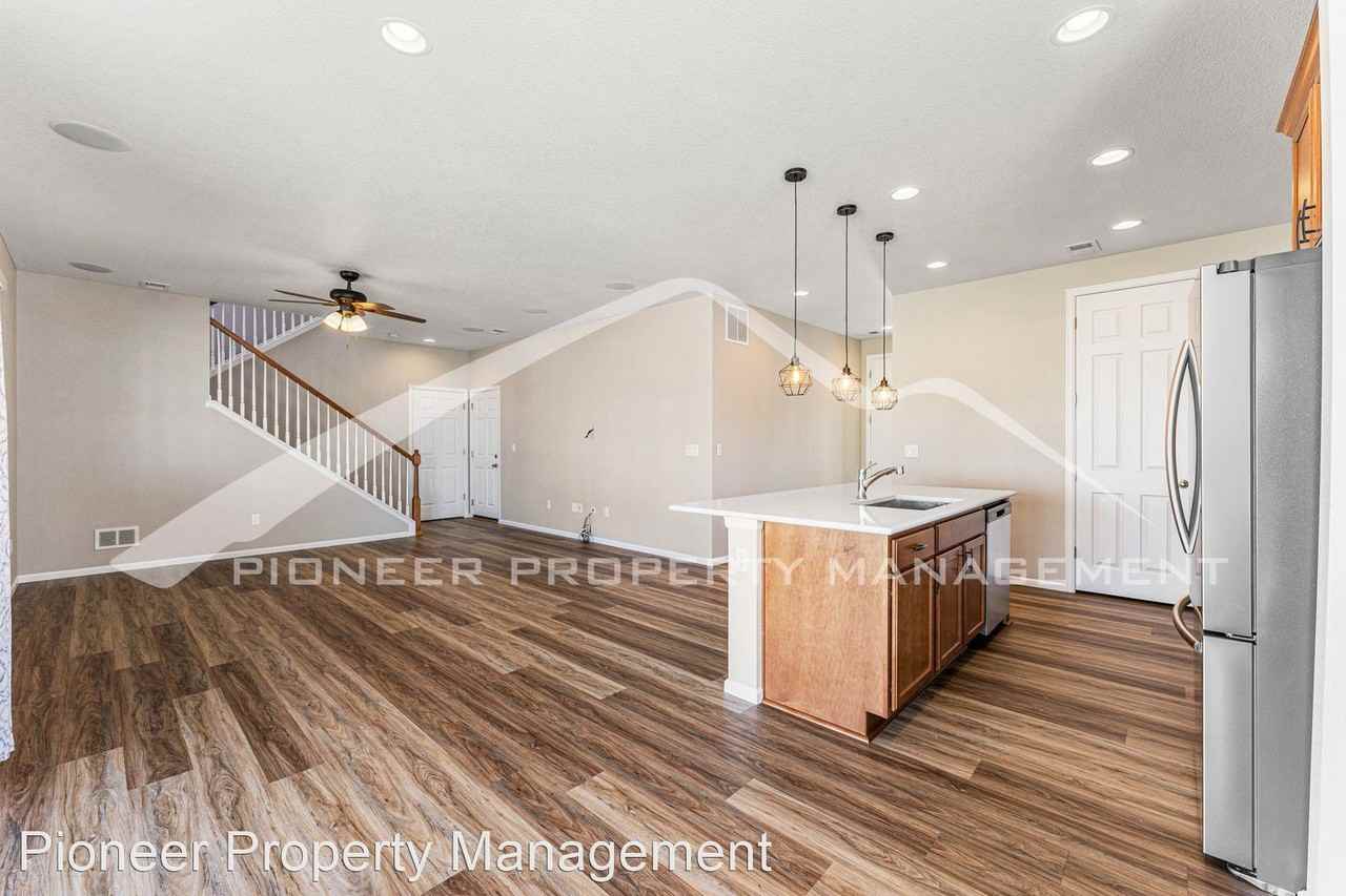 22165 E Stanford Dr - Photo 3 of 21