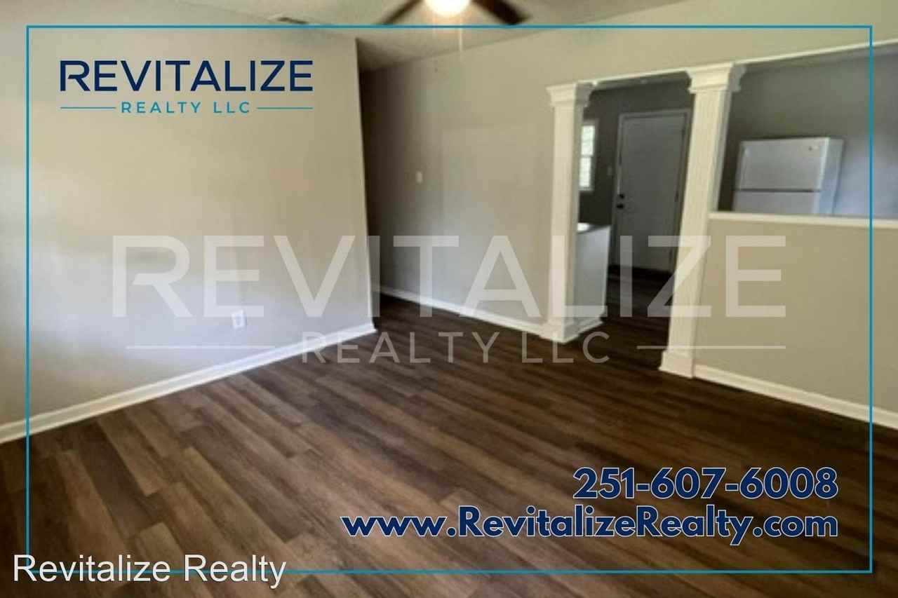 1304 Amelia Ave - Photo 2 of 8