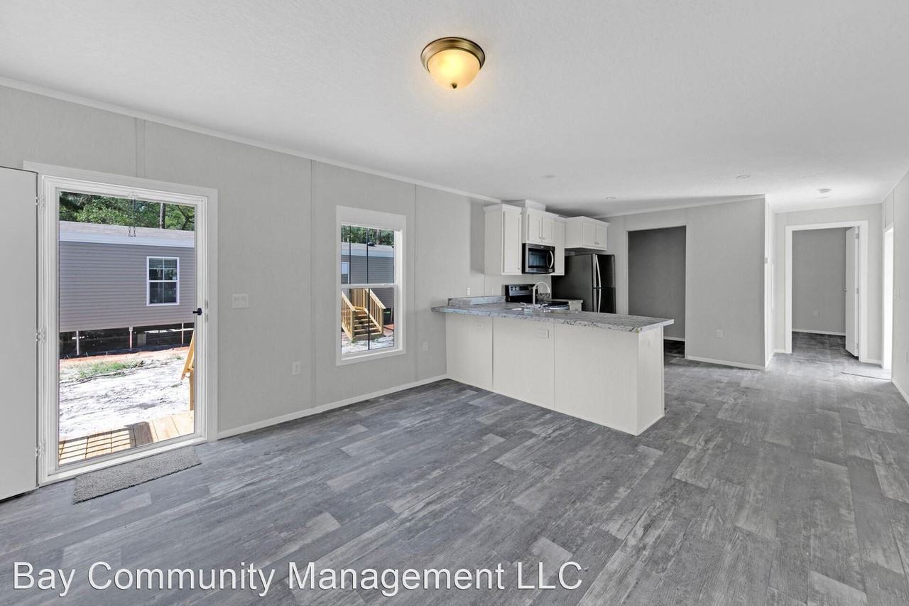 241 E Laurel Ln - Photo 2 of 19