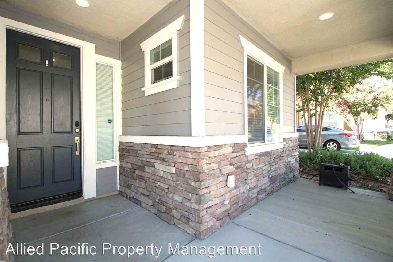 12241 Amaryllis - Photo 2 of 29