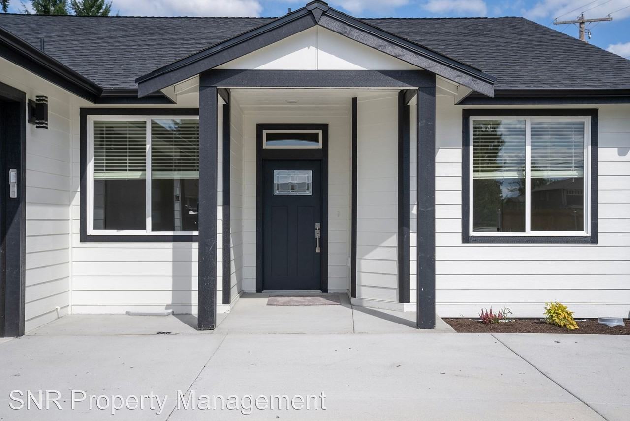 3919 180th St E Frederickson Duplexes 3921 180th St E Apartments in