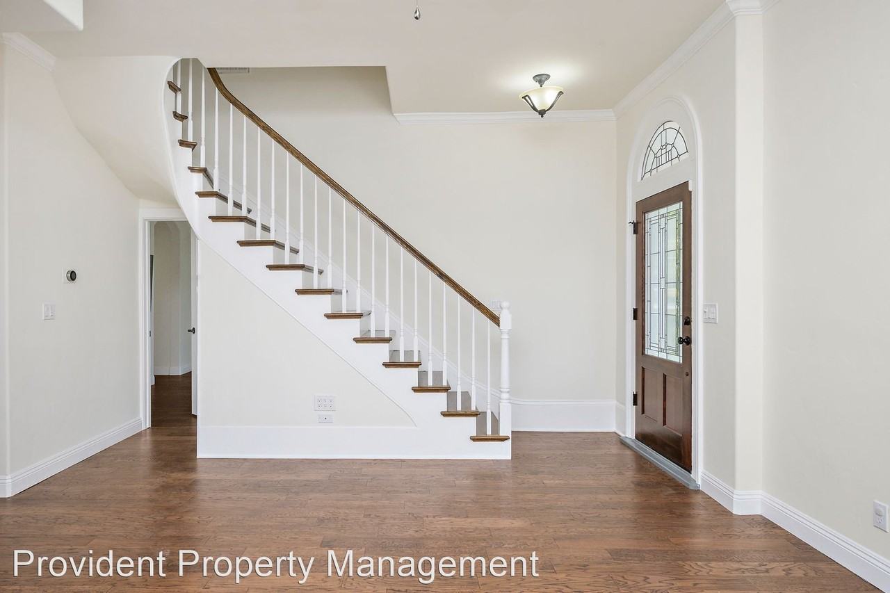 1217 Harrison St - Photo 3 of 28