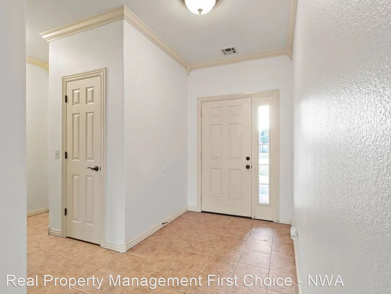 1909 Sw Elington St - Photo 2 of 25