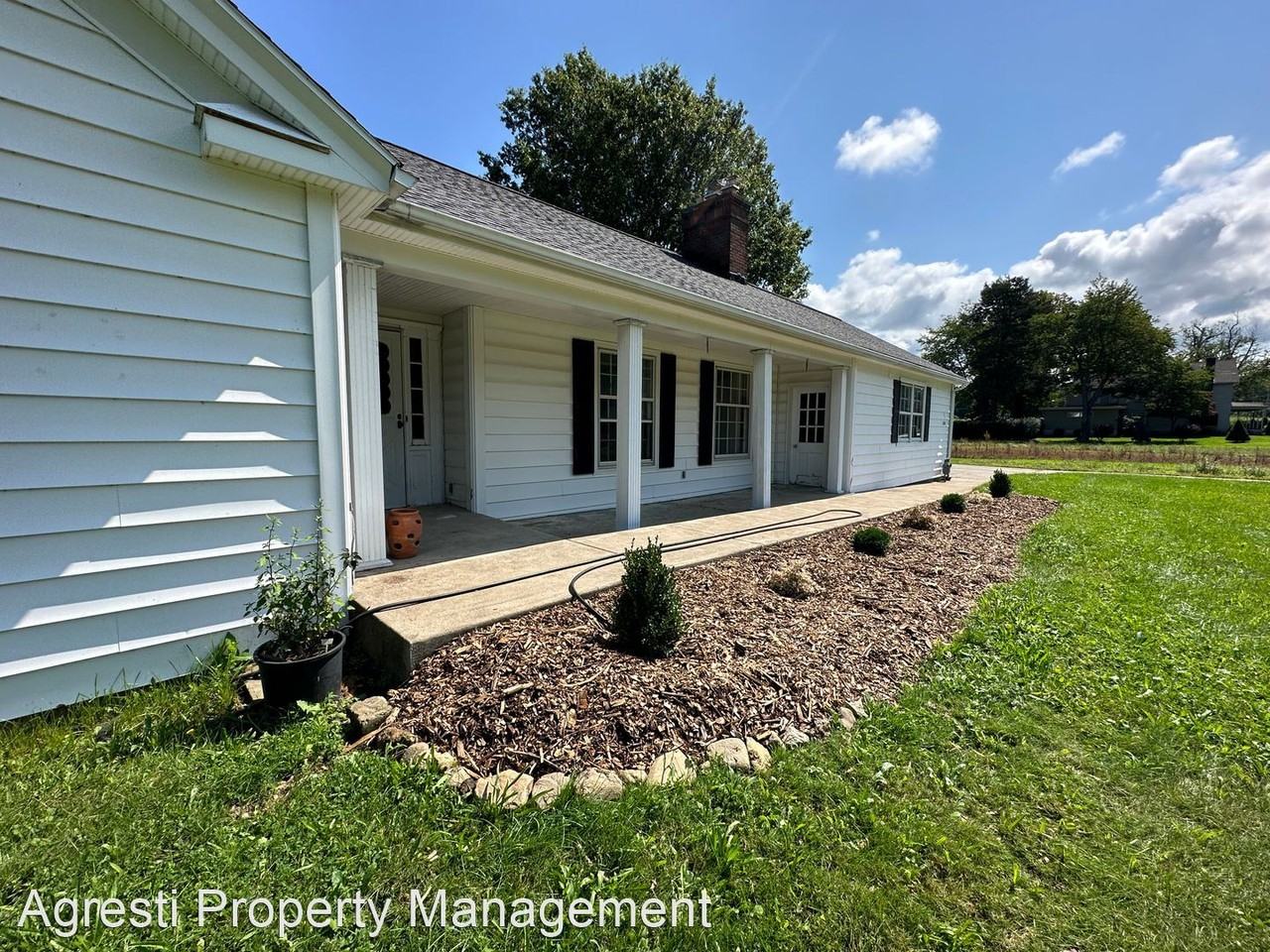 2245 Avonia Rd - Photo 3 of 25