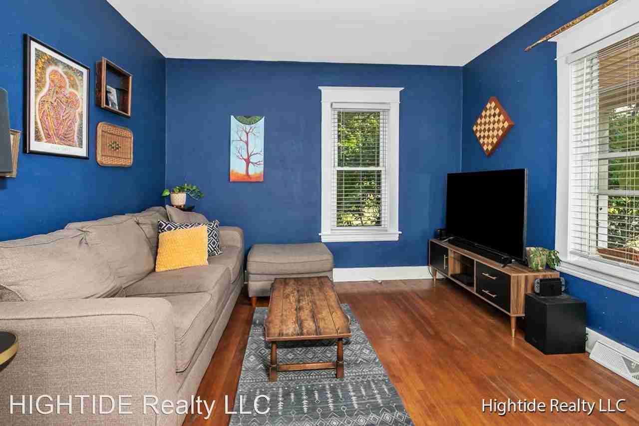 2017 Melita Ave Ne - Photo 3 of 20