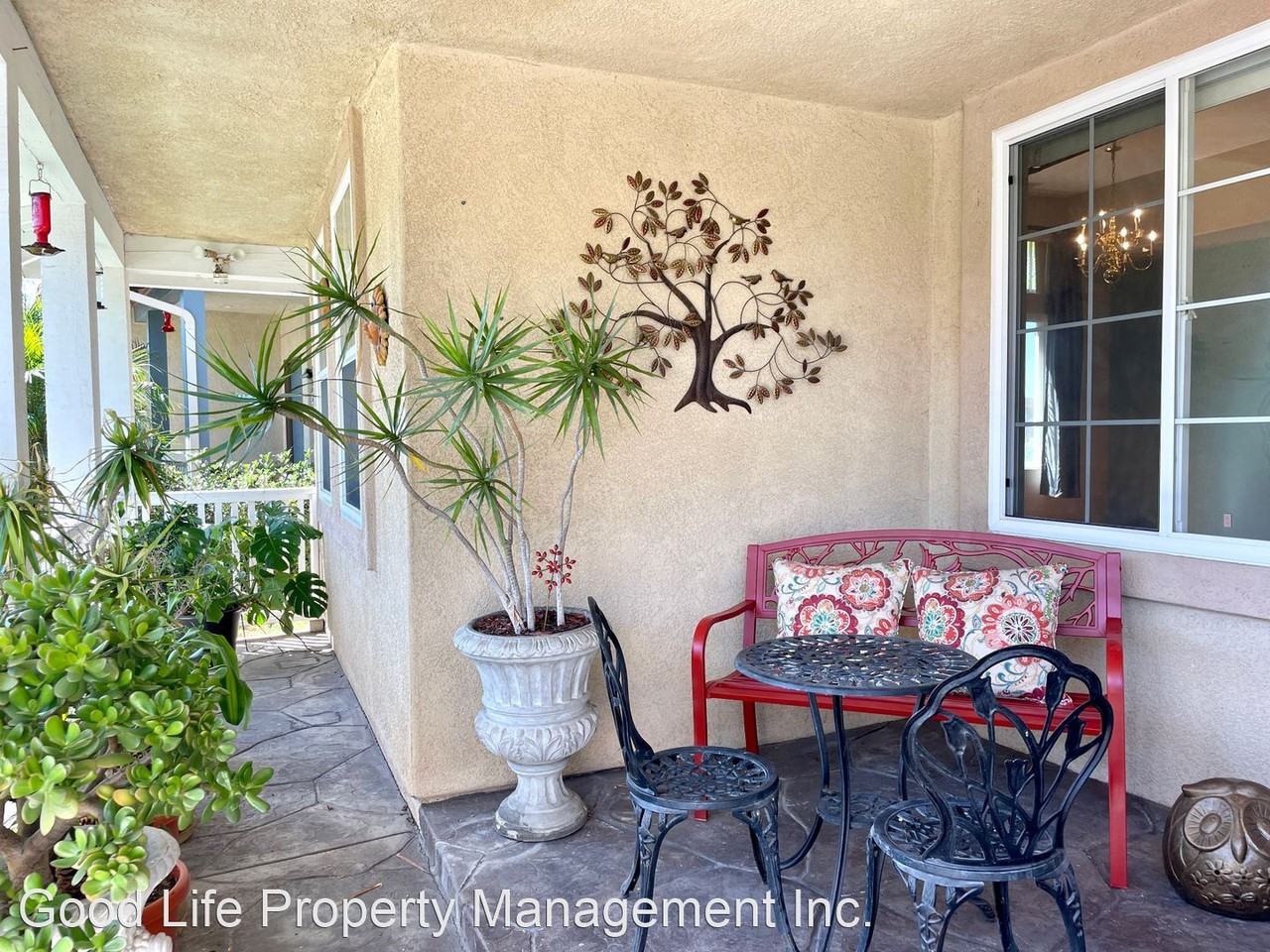 1056 Strawberry Valley Dr - Photo 3 of 23