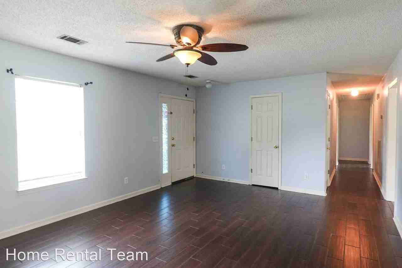 208 Poplar St - Photo 2 of 18