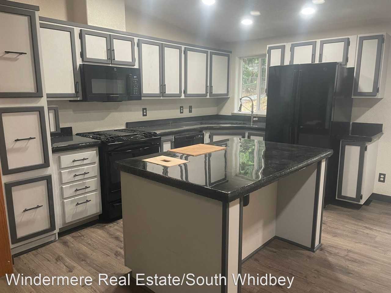 5272 Delphi Rd - Photo 3 of 32