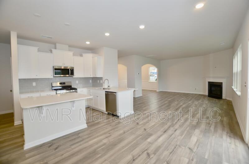 4765 Maiden Creek Way - Photo 2 of 25