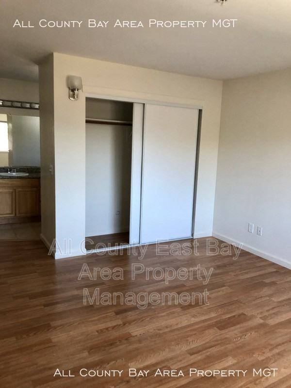 37022 Locust St - Photo 7 of 16