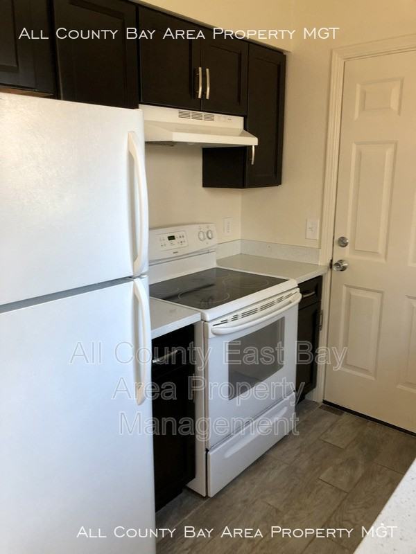 37022 Locust St - Photo 6 of 16