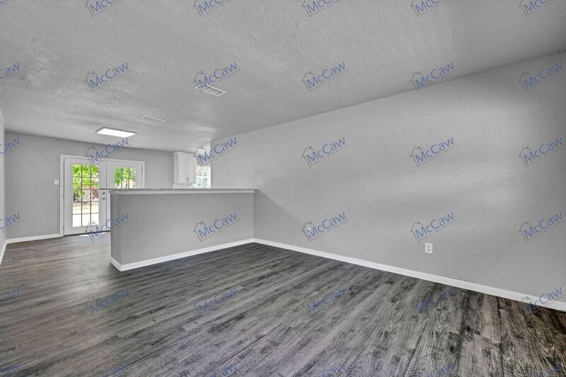 103 Briarwood Dr - Photo 3 of 19