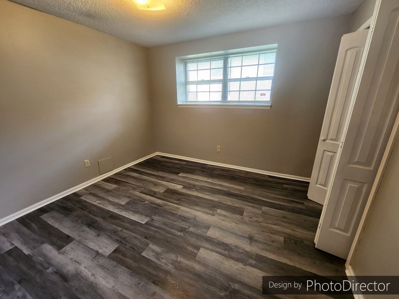 307 Nw Highland Ln - Photo 2 of 16