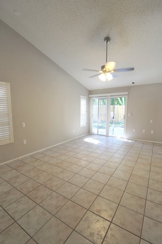 4218 Saint Charles Dr - Photo 4 of 16