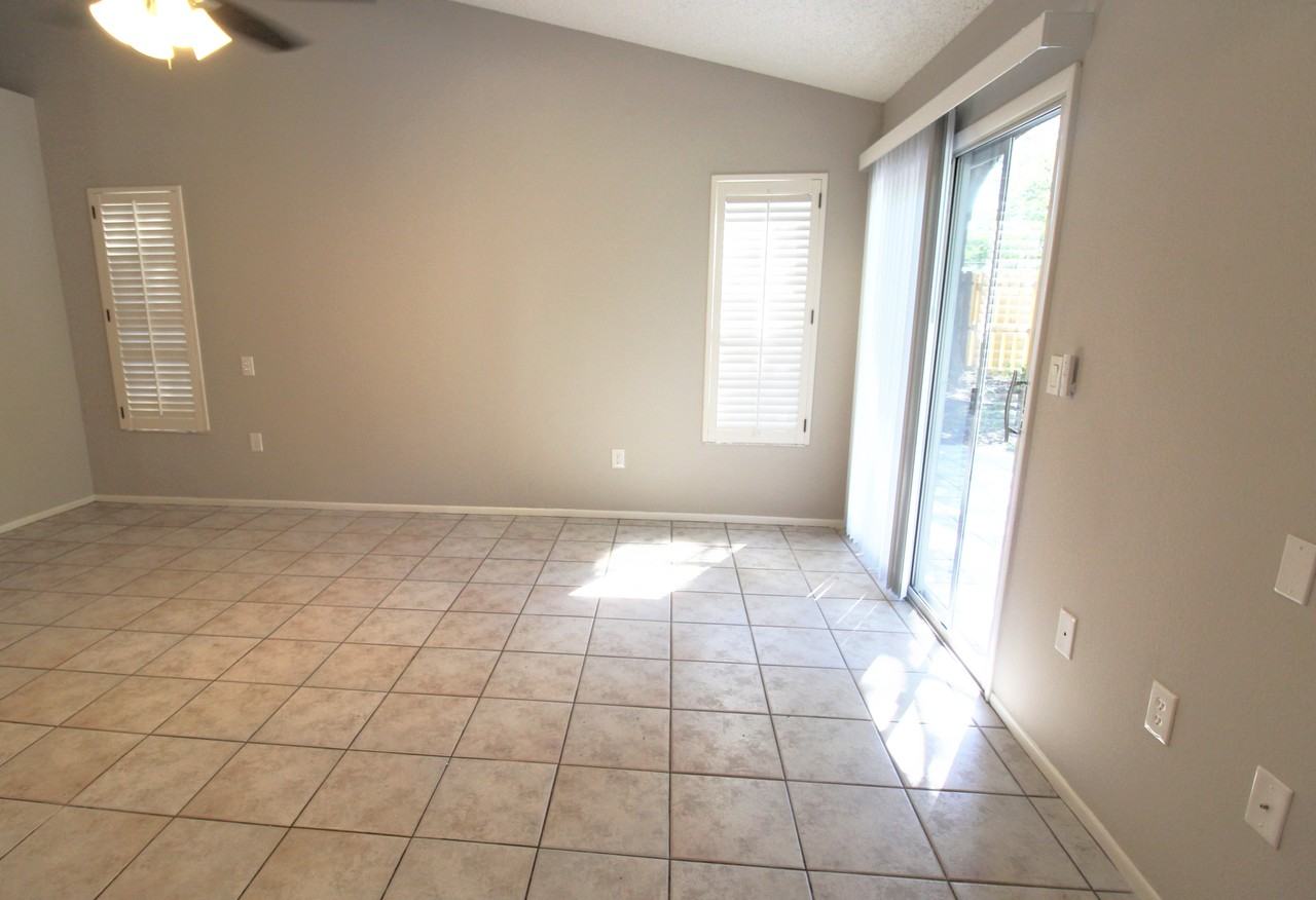 4218 Saint Charles Dr - Photo 5 of 16