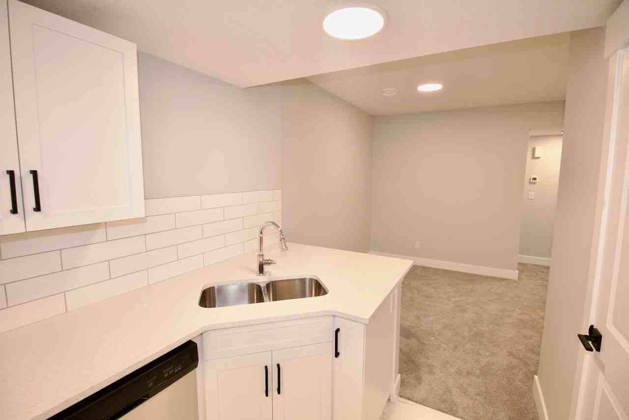 9492 228 St Nw Bsmt #Bsmt - Photo 3 of 18