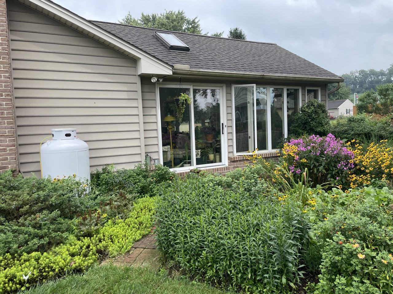 16 Ocola Dr - Photo 3 of 27