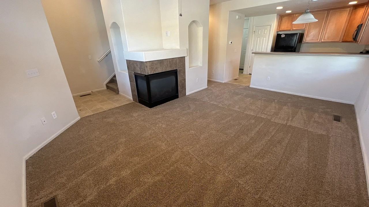 8744 Eckberg Hts - Photo 3 of 16