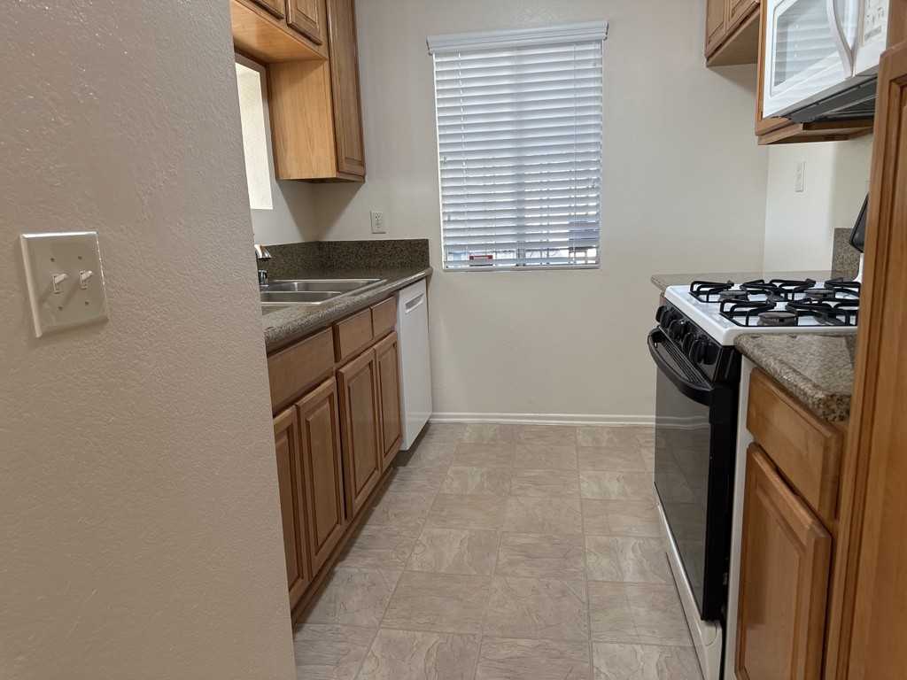 7010 John Dr #B - Photo 2 of 15