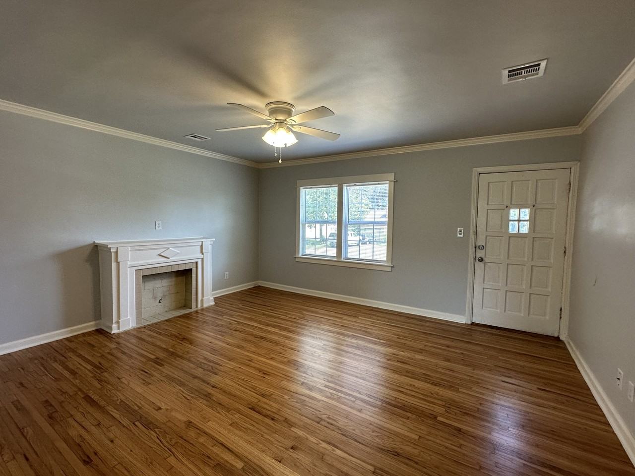 1240 S Darlington Ave - Photo 3 of 17