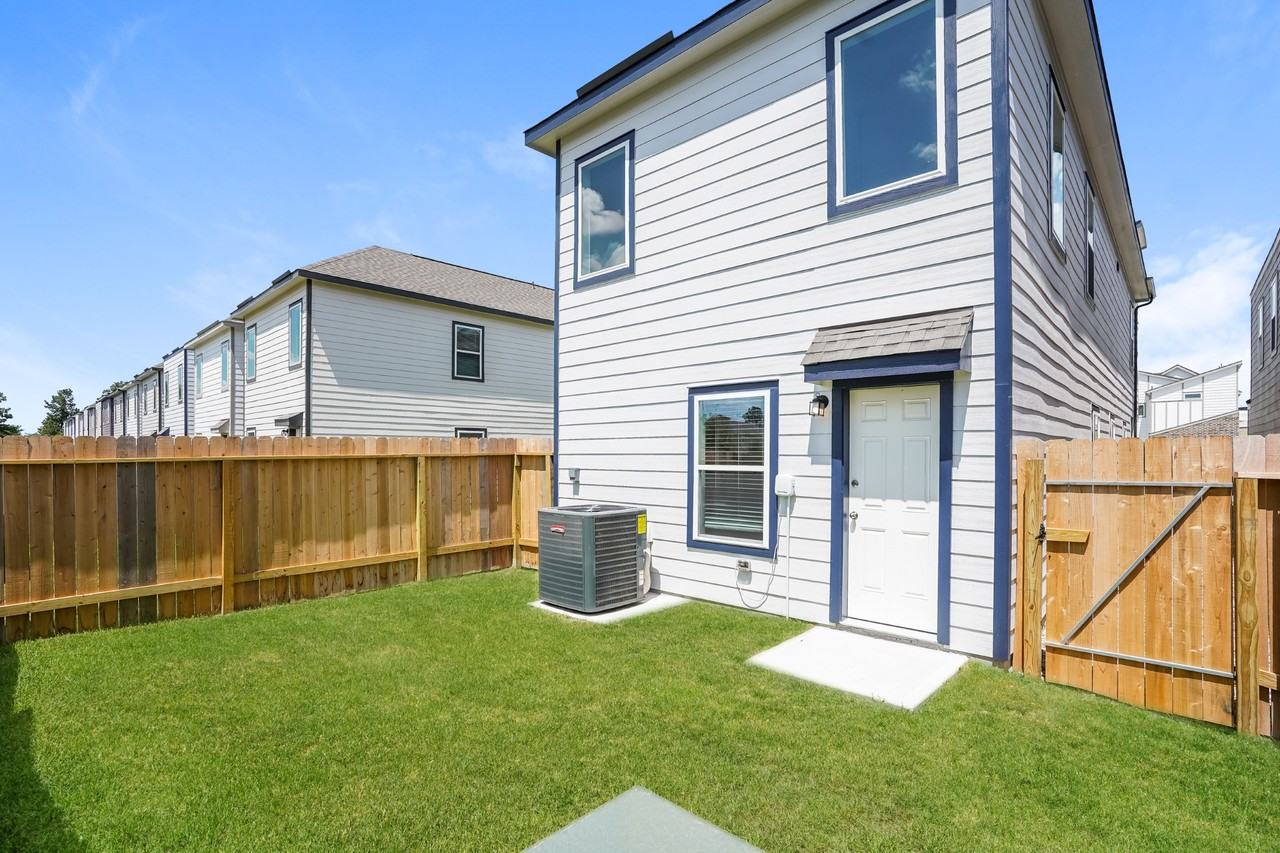 15261 Estrella East - Photo 3 of 16