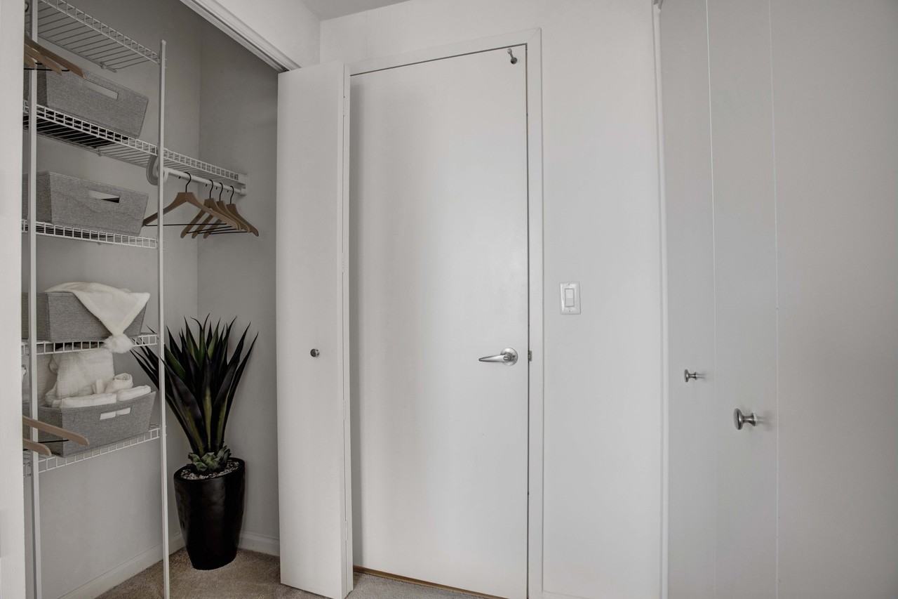 Skyline New Rochelle - Photo 7 of 26