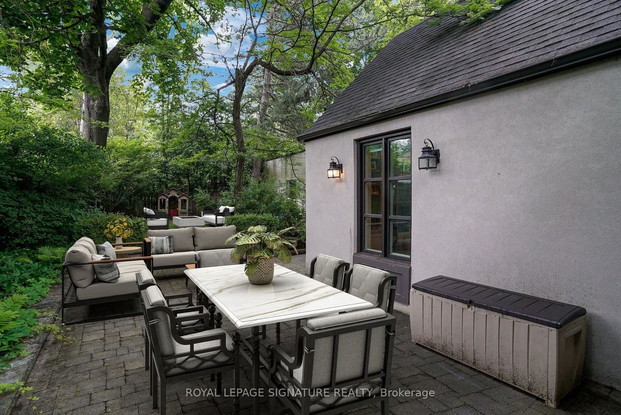 239 Douglas Drive - Photo 2 of 25