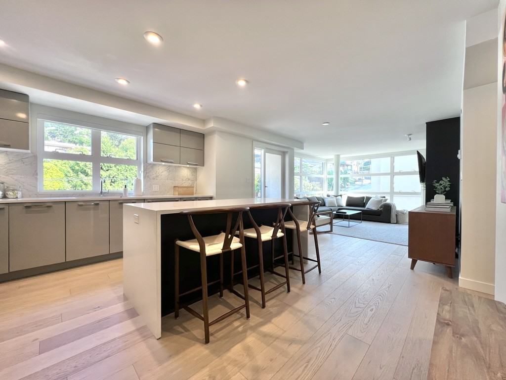 1160 Oxford Street - Photo 3 of 16