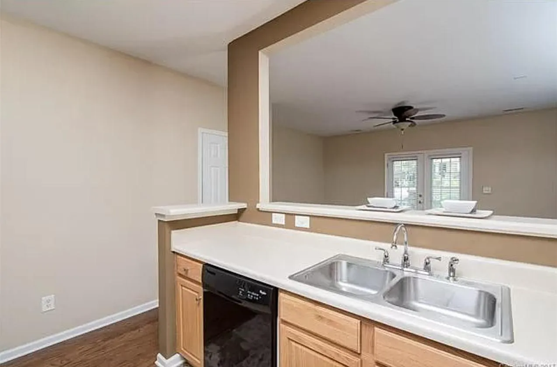 14914 Scothurst Ln - Photo 5 of 24