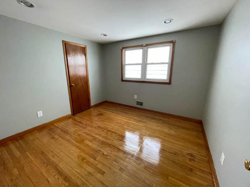 330 Sussex St #2 - Photo 3 of 8