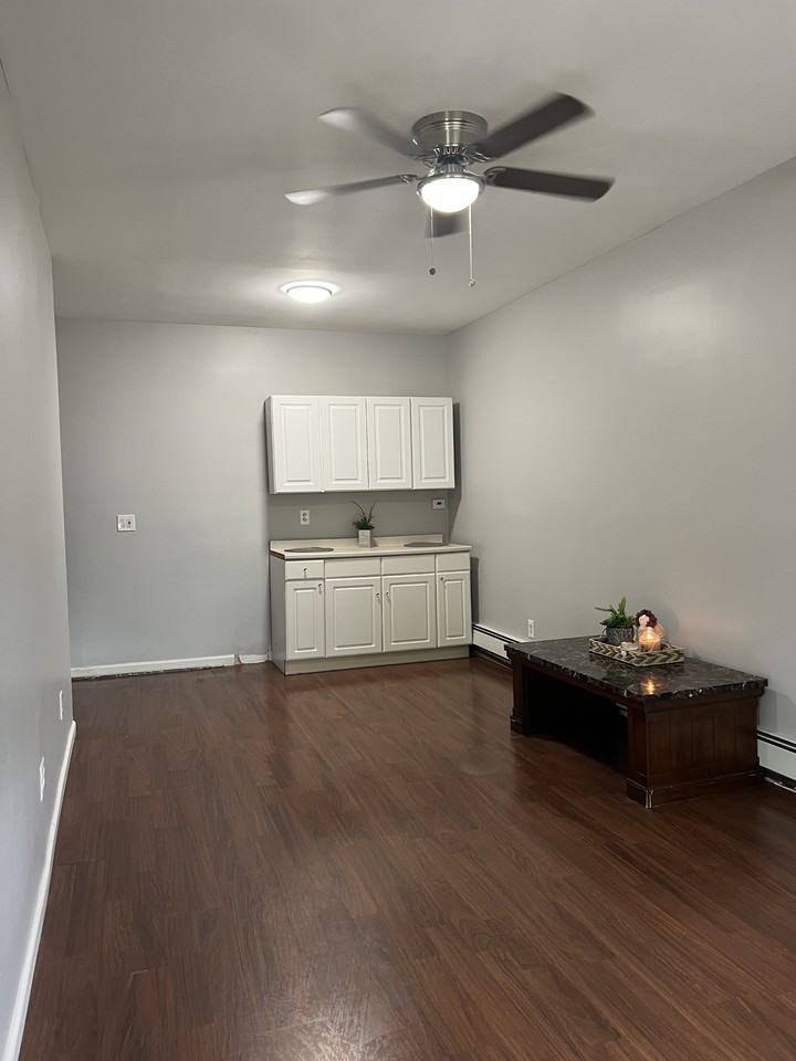 28 Anne Dr #NA - Photo 2 of 13