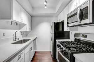 featured image of 1807 N Las Palmas Ave