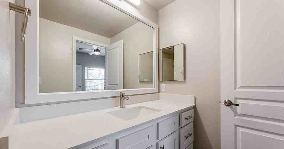 Stoneleigh on Kenswick Apartments 19800 Kenswick Dr, Humble, TX 77338