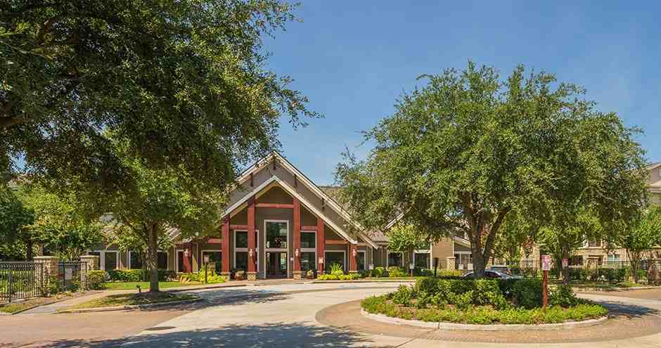 Northgate Oaks Apartments 14723 T C Jester Blvd, Houston, TX 77068