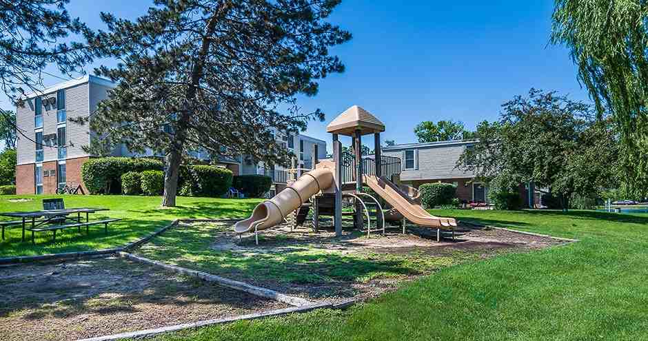 Grand Oaks - Photo 6 of 20