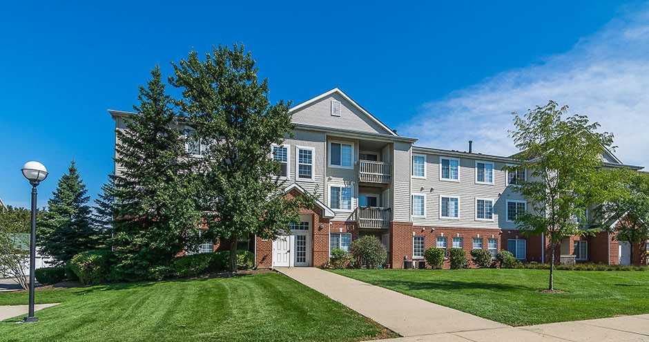 The Meadows Apartments Lakemoor - Photo 2 of 43