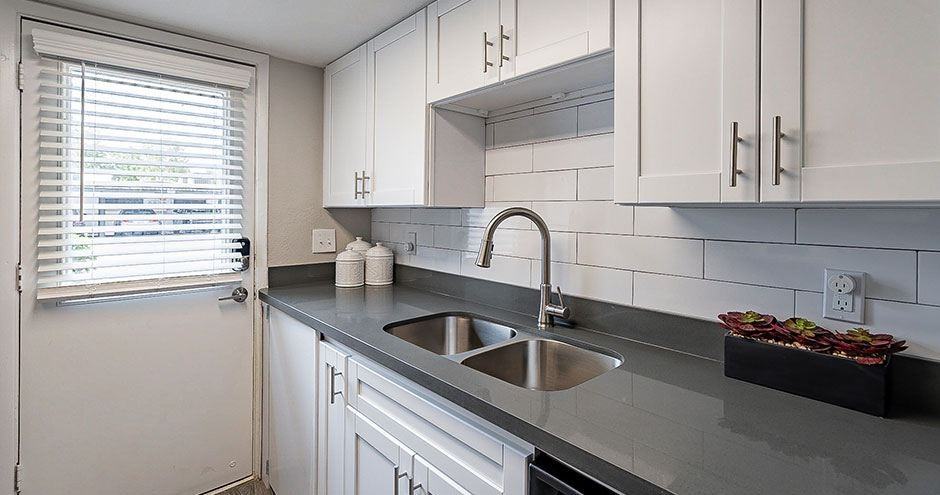 Parq on 5th - Photo 4 of 57