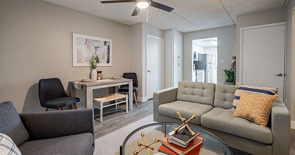 Parq on 5th - Photo 7 of 57