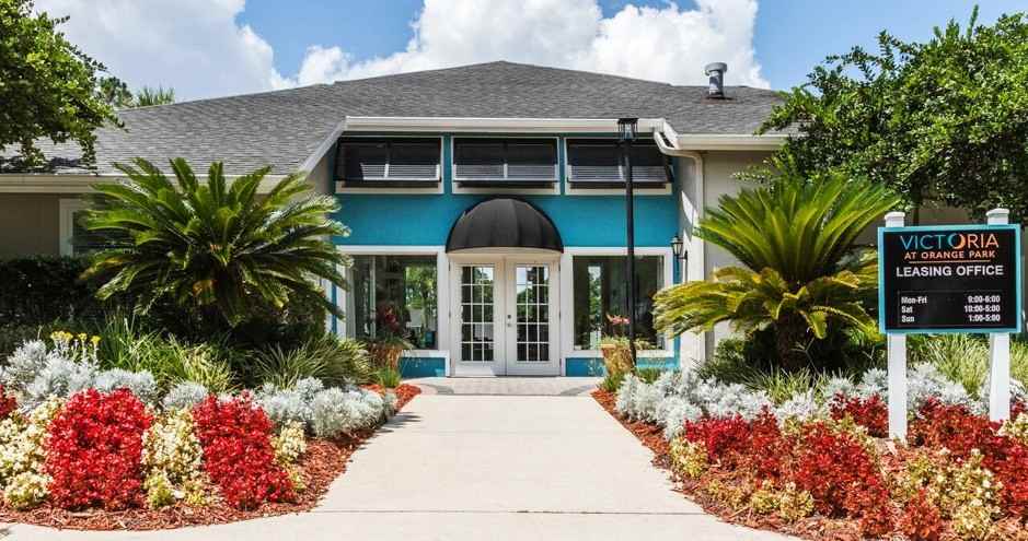 Victoria at Orange Park - Photo 2 of 66