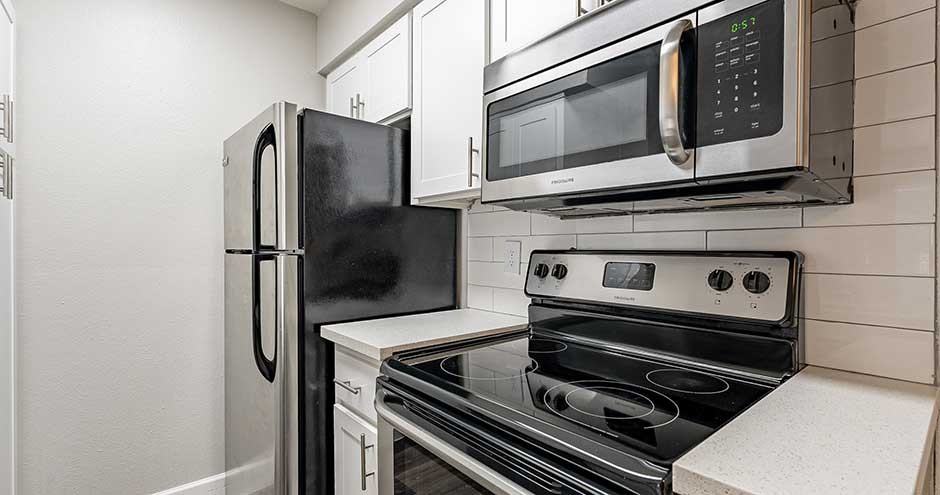 Parq on 50th Apartments - Photo 2 of 39