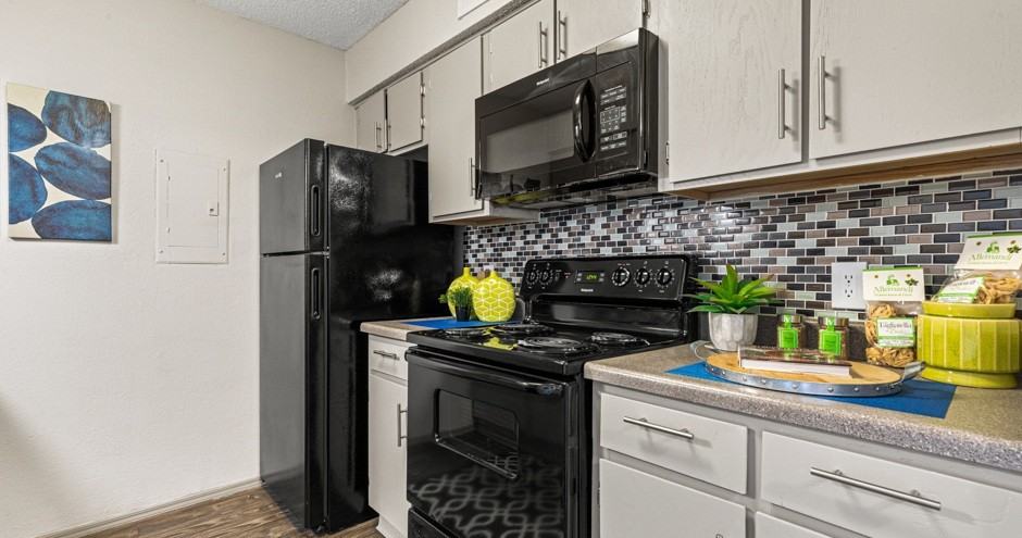 Parc Plaza Apartments - Photo 2 of 39