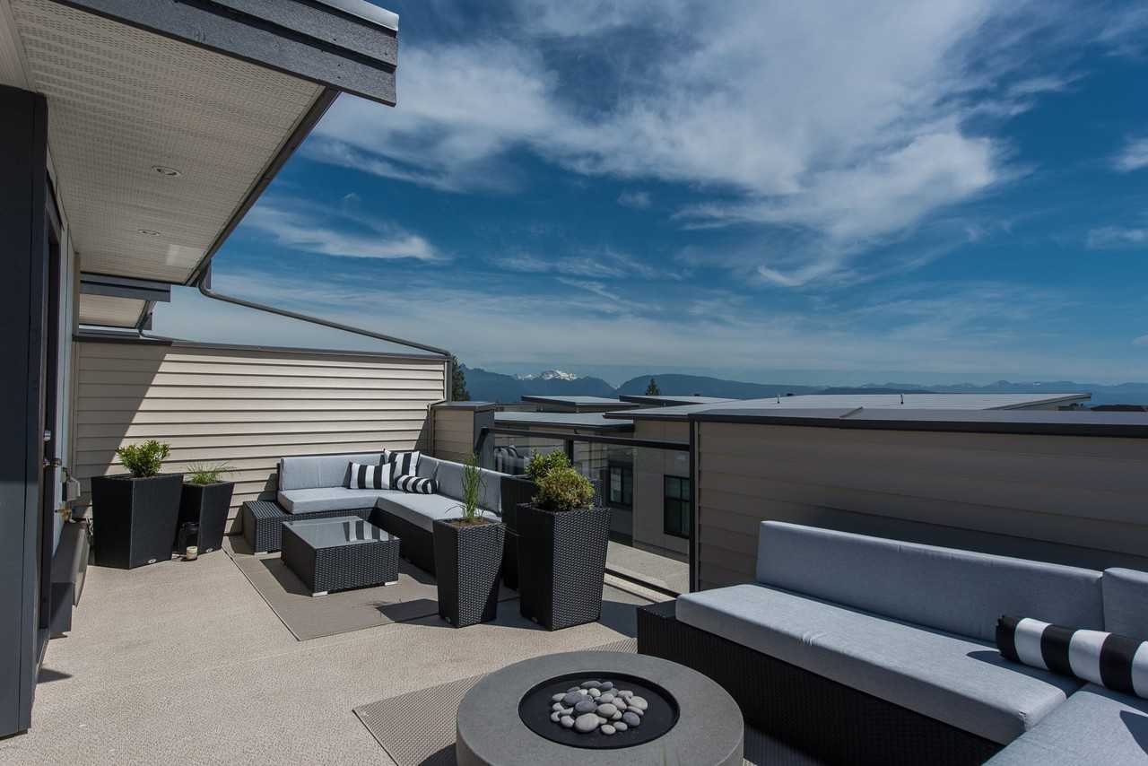 Luxia - Photo 3 of 11