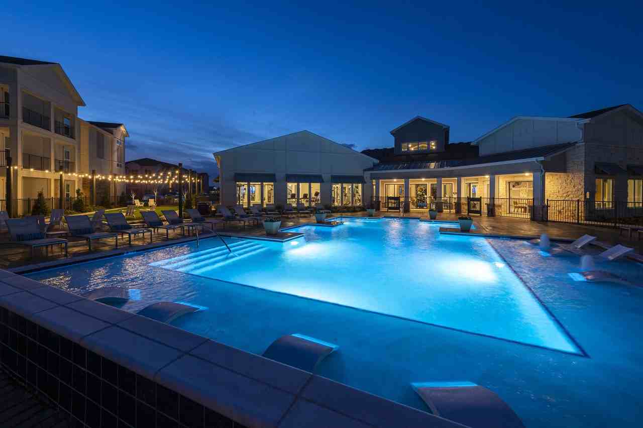 Ascend at Lakeview - Photo 4 of 50