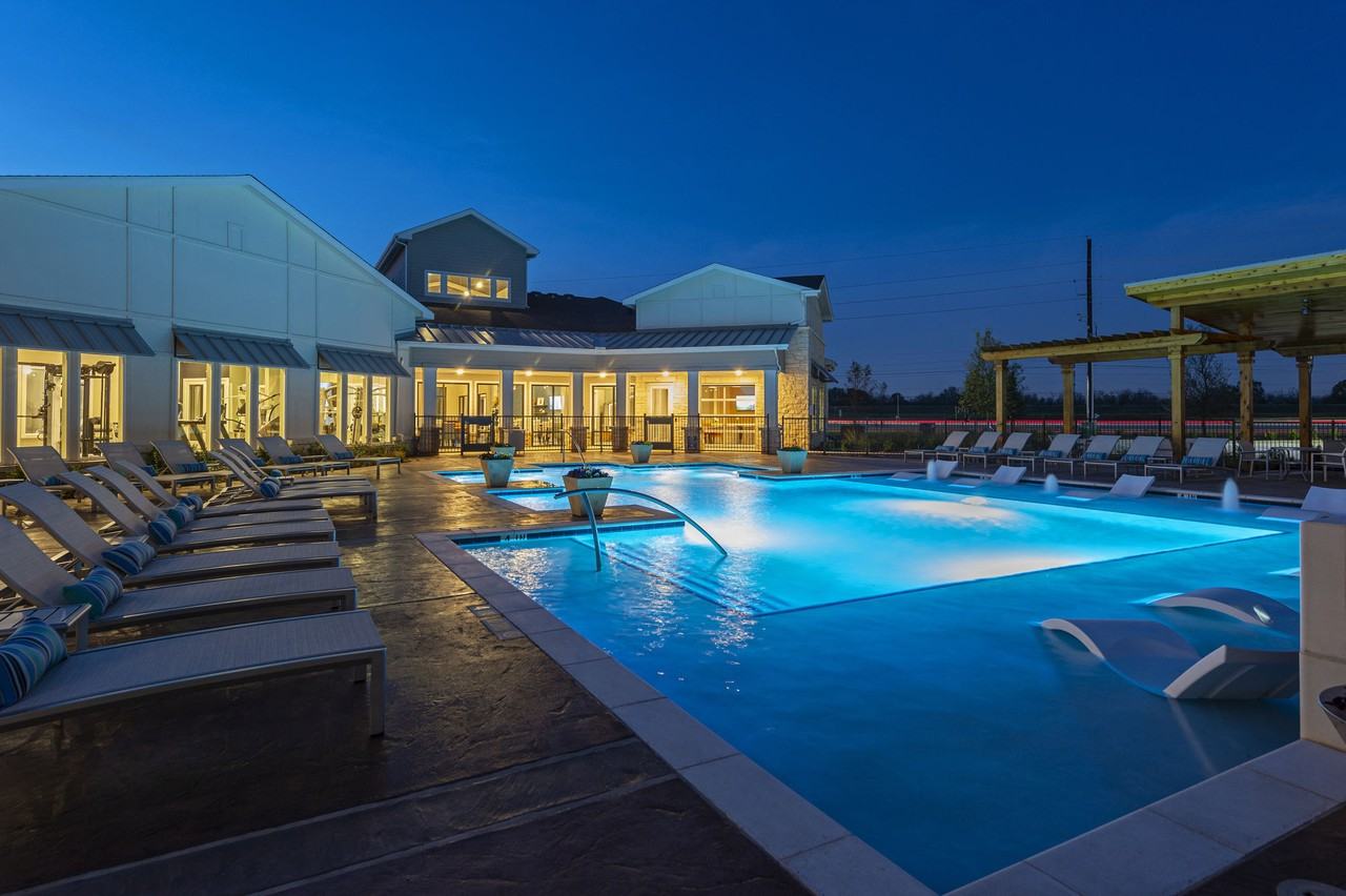 Ascend at Lakeview - Photo 5 of 50