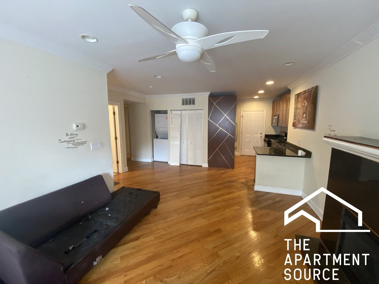 6937 N Oakley Ave #3