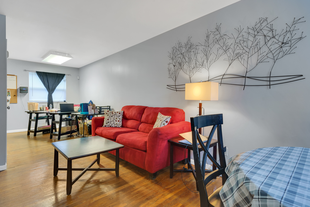 Colonial Park Townhomes - Photo 2 of 20