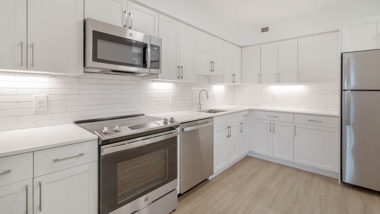 Crystal Place - Photo 7 of 56