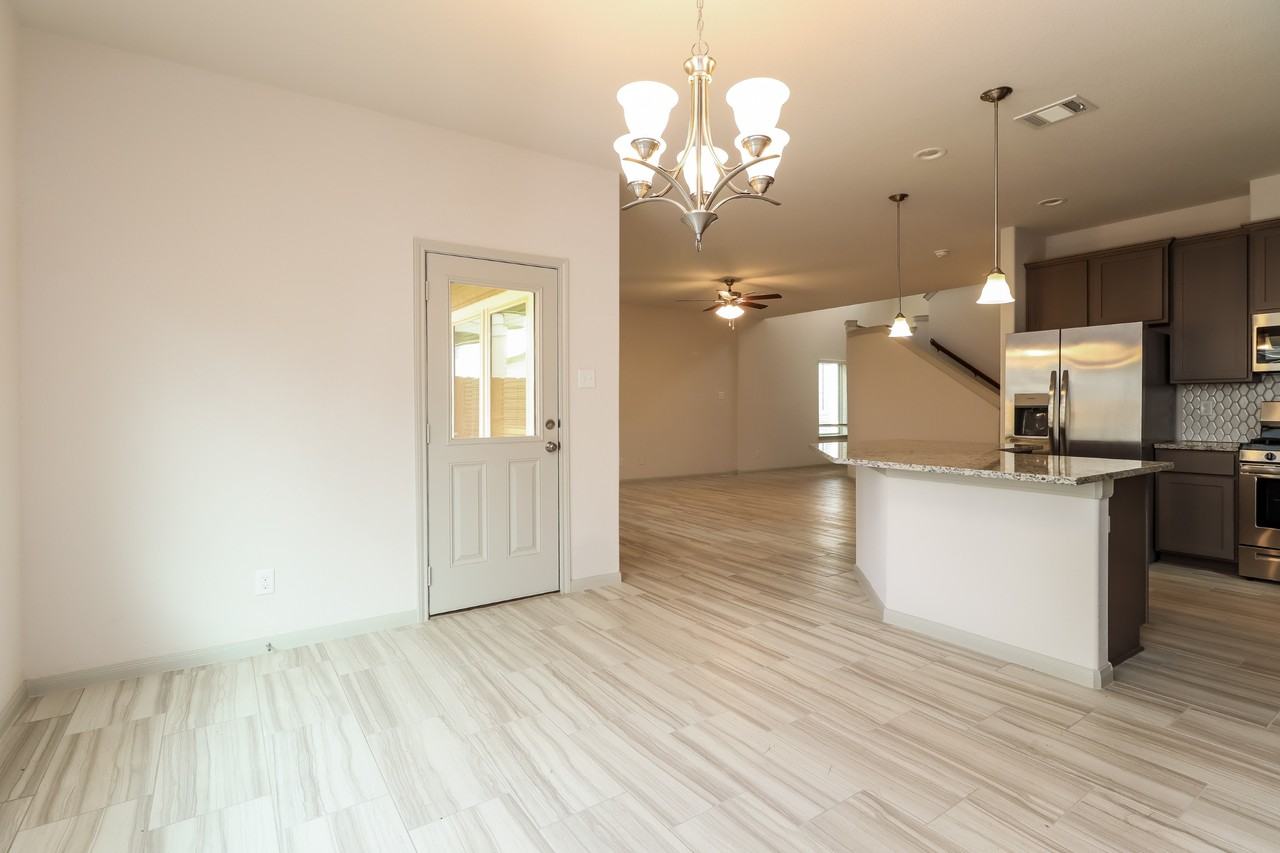 7923 Fijian Cypress Dr - Photo 6 of 24