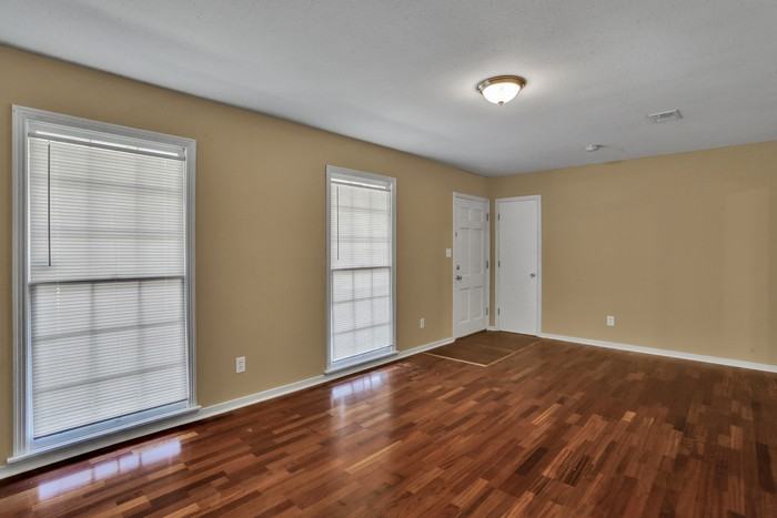 1527 Springridge Dr - Photo 2 of 11