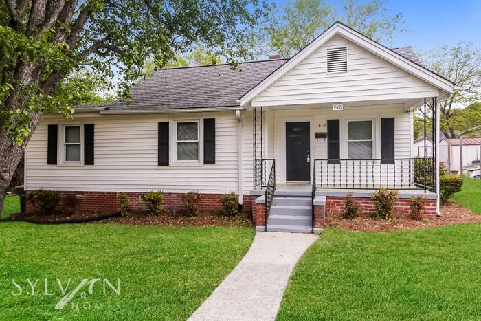 810 Walker St - Photo 2 of 16